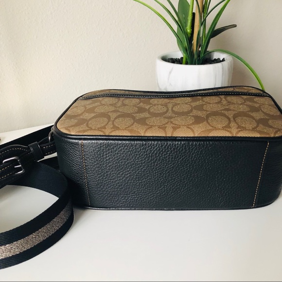 COACH STAR WARS JES SIGNATURE CROSSBODY LAST DAY! - Picture 4 of 8